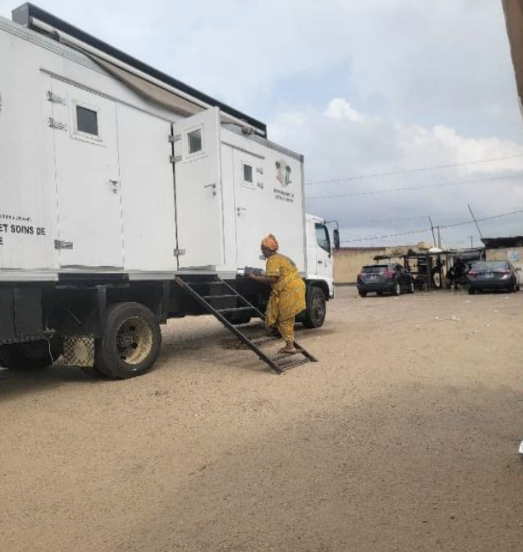 Octobre Rose à Yopougon Sicogi  - Photo 2