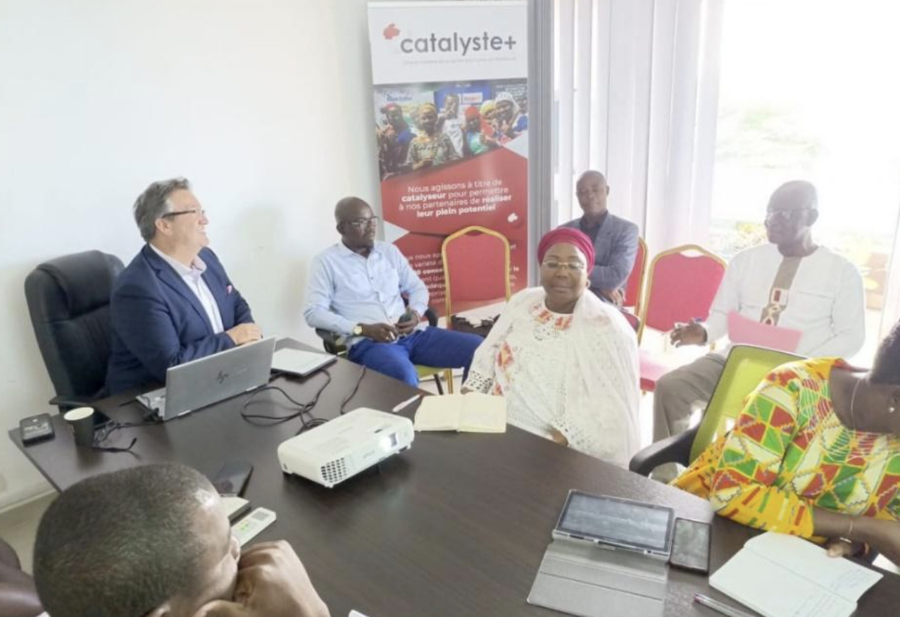 Renforcement de capacité des membres de Vie et Santé Côte d'Ivoire et de la Coalition des Organisations de Lutte contre le Cancer